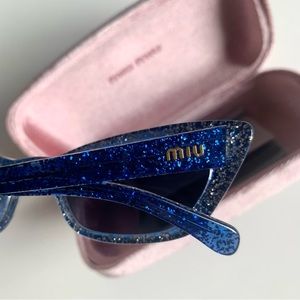 MIU MIU Cat Eye Sunglasses Blue
